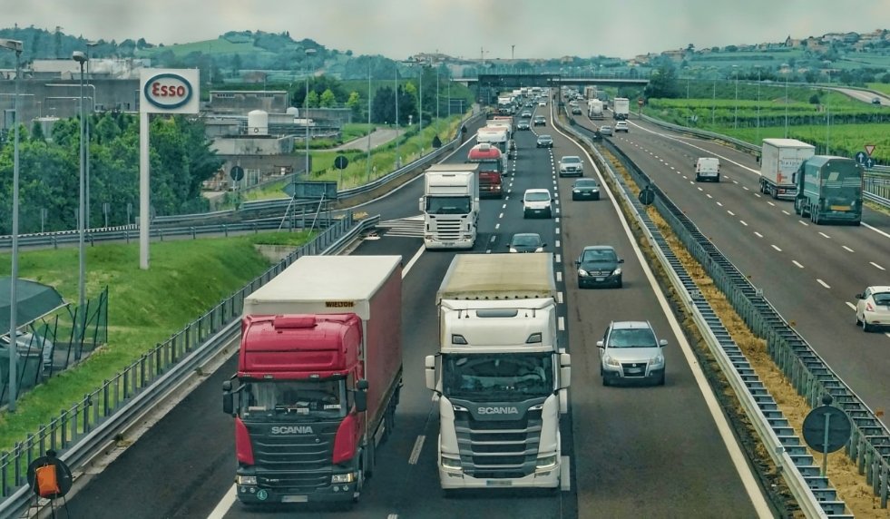 Why Multiple Parties Share Blame After a Serious Trucking Crash